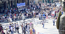 Viel los auf dem Bremer Marktplatz beim Aktionstag der Bremer UNESCO-Schulen