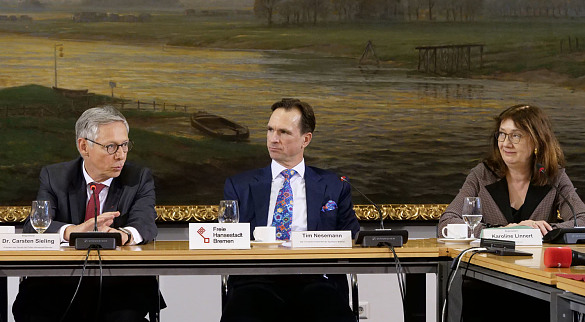 Bürgermeister Dr. Carsten Sieling, Tim Nesemann, Vorstandsvorsitzender der Sparkasse Bremen und Bürgermeisterin Karoline Linnert