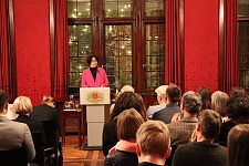 Senatorin Claudia Bernhard während ihrer Ansprache im Kaminsaal des Rathauses. Foto: Gesundheitsressort