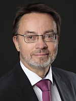 Nach acht Jahren als Präsident des Landesarbeitsgerichts Bremen wurde Thorsten Beck jetzt in den Ruhestand verabschiedet. Foto: Justizressort