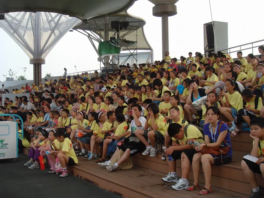 Eine halbe Million Besucher in drei Monaten - der Expo-Stand, mit dem sich Bremen und seine Partner aus dem Nordwesten auf der Weltausstellung in Shanghai präsentieren, trifft auf anhaltend großes Interesse