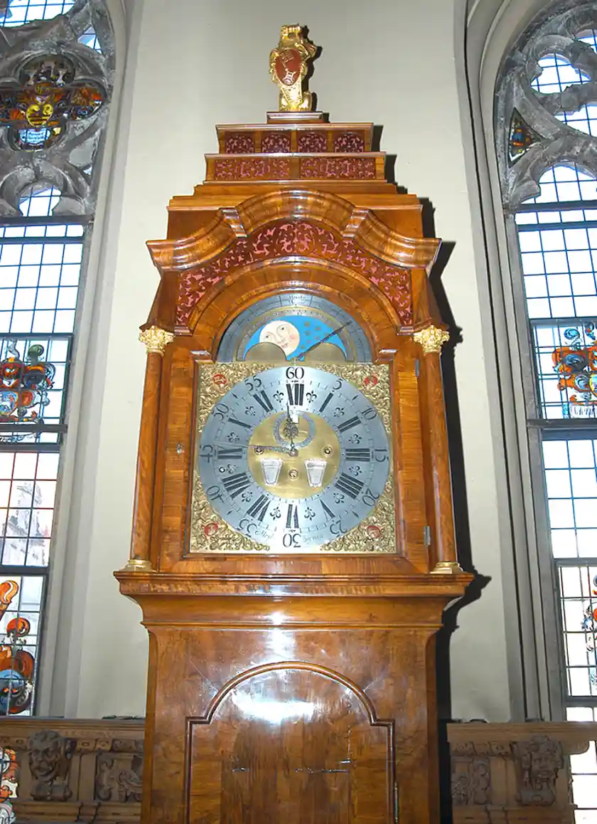 Die Meybach-Uhr aus dem Jahr 1739 in der Oberen Rathaushalle