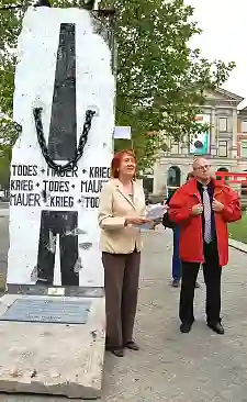Bürgermeisterin Karoline Linnert und Baustaatsrat Wolfgang Golasowski bei der Platzeinweihung