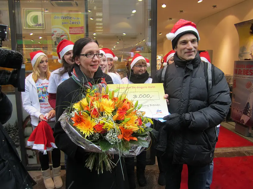 Staatsrätin Emigholz und Peter Lüchinger nach erfolgreicher Wette