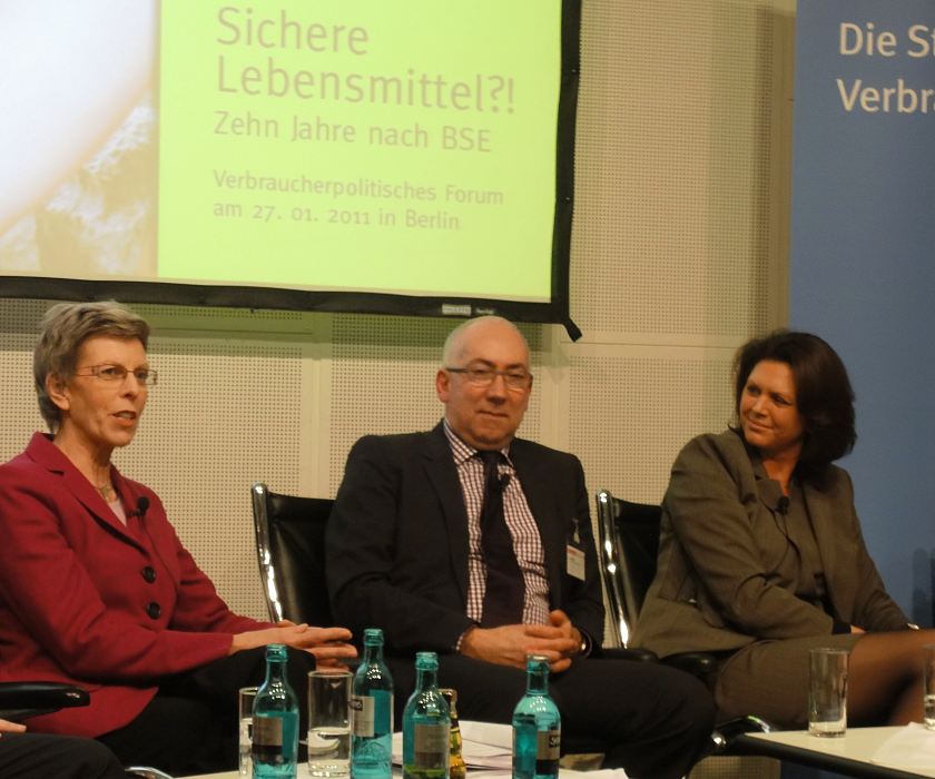 Diskussionsrunde in Berlin. Senatorin Ingelore Rosenkötter, Verbraucherzentralen-Vorstand Gerd Billen und die Bundeslandwirtschaftsministerin. (v.l.n.r.)