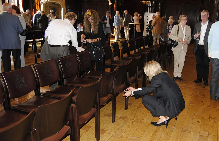 Wo ist mein Stuhl? - Patinnen und Paten auf der Suche nach ihrem Namensschild