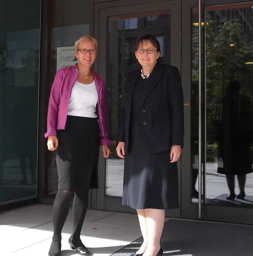Staatsrätin Prof. Dr. Eva Quante-Brandt und Botschafterin Martine Schommer (v.l.n.r.)