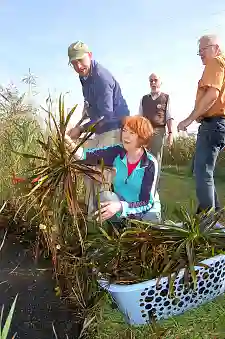 Karoline Linnert hat ein Prachtexemplar von Krebsschere erwischt.