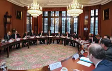 Der 1. Hafendialog Deutsche Bucht im Senatssaal des Bremer Rathauses