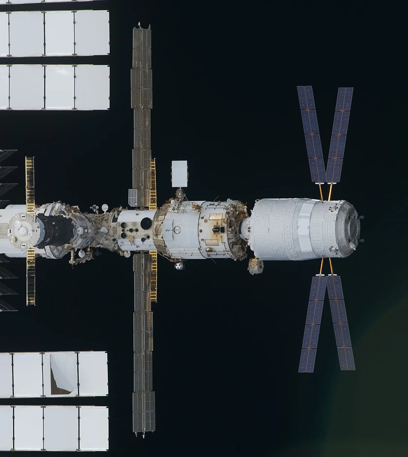 ATV Johannes Kepler angedockt                       Foto: NASA 2011 (Spaceflight Discovery)