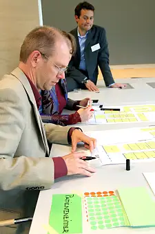 Klaus Krancke, Referat ältere Menschen bei der Senatorin für Soziales, Kinder, Jugend und Frauen während des Schnellentwurfs für ein altersgerechtes Patientenzimmer auf der WAGT Tagung