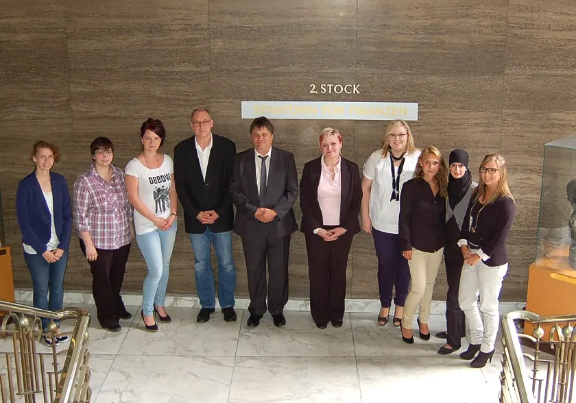 Die Ausbildung erfolgreich abgeschlossen: Die Justizfachangestellten