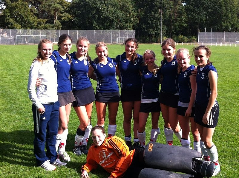 Die Mannschaft Hockey Mädchen vom Ökumenischen Gymnasium