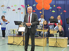 Bürgermeister Böhrnsen bei der Eröffnung des Stadtteilorchesters Oslebshausen