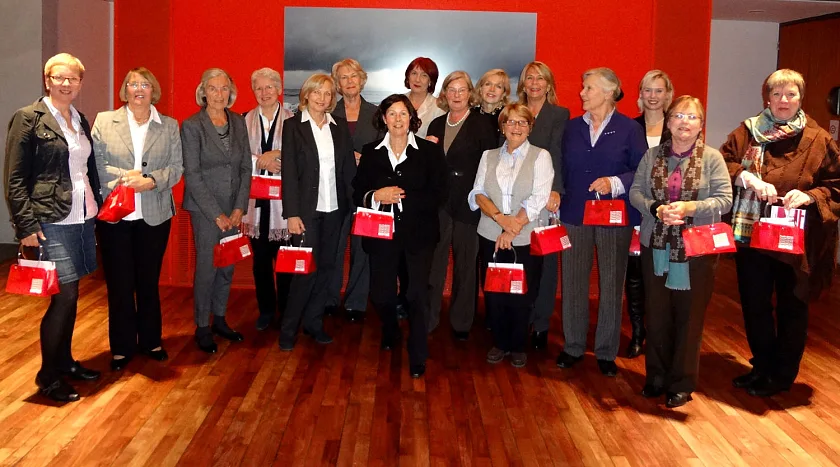 Gruppenfoto in der der Bremer Landesvertretung