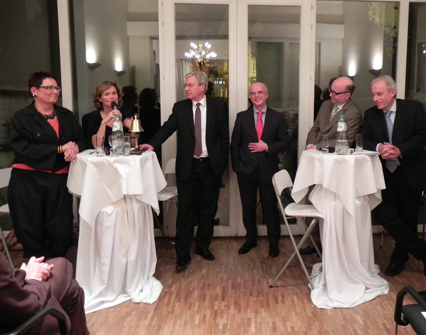 Freuten sich über  25 Jahre Bremen-Vertretung in Brüssel (von links):  Karin Jöns (ehemalige Bremer Europaparlamentarierin und erste Leiterin des Bremer EU-Büros), Dr. Helga Trüpel (Bremer Europaabgeordnete), Bürgermeister Jens Böhrnsen, Christian Weber, Präsident der Bremischen Bürgerschaft, Paul Nemitz (Europäische Kommisssion) und Christian Bruns (Leiter des Bremer EU-Büros)