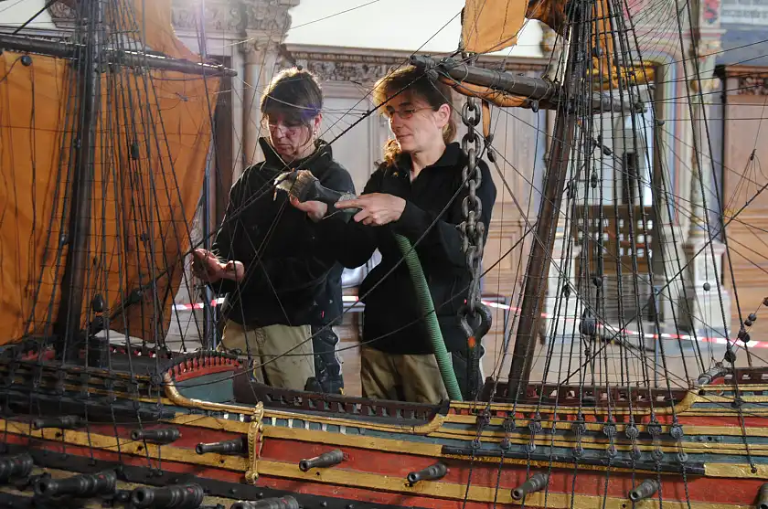 Feingefühl für Schiffsmodelle