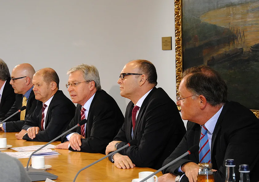 Pressekonferenz im Bremer Rathaus