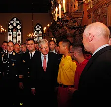 Senatsempfang im Rathaus: Bürgermeister Jens Böhrnsen und Innensenator Ulrich Mäurer im Gespräch mit der DLRG