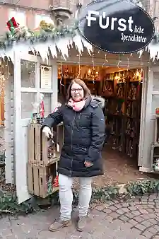 Anja Fürst vor Ihrem Stand