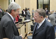 Bürgermeister Böhrnsen mit Hamburgs Erstem  Bürgermeister Ahlhaus