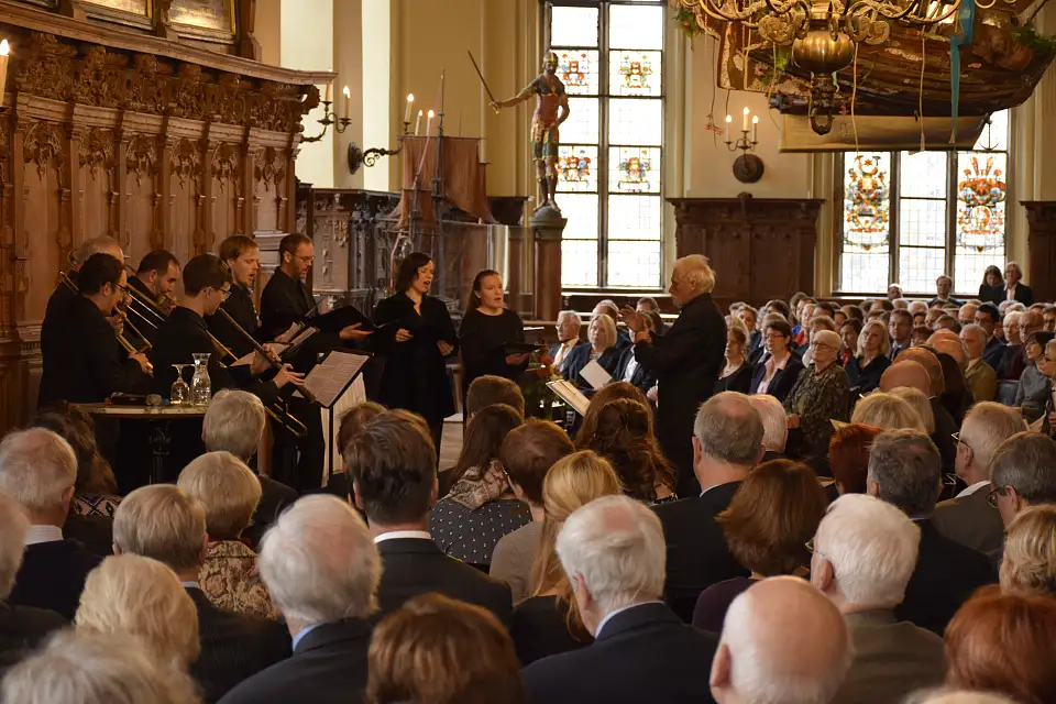 Das Ensemble Weser-Renaissance unter der künstlerischen Leitung von Prof. Manfred Cordes 