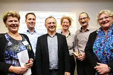 Die Organisatoren und Moderatoren der Veranstaltung (v.l.n.r.): Heike Fafflock (WFB), Niels Bartel, Boris Pavlecovic, Svea Mauer, Guus van der Upwich (alle Team van der Uppwich), Antje Kehrbach (Senator für Gesundheit)