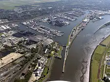 Die stadtbremischen Häfen: Wichtiger Eckpfeiler der Wirtschaftsstruktur im Land Bremen