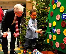 Joel und der Bürgermeister - Adventskalenderaktion im Bremer Rathaus