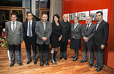 Nihat Sorgec (Geschäftsführer Bildungswerk Kreuzberg); Bülent Sakarya (Vizekonsul Botschaft Türkei), Ilker Maga, Ulrike Hiller, Betin Güneº, Libuse Cerna, Kadir Albay, Cem Özdemir (v.l.)