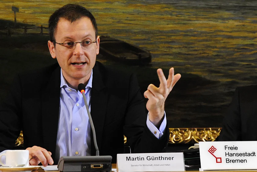 Senator Günthner erläutert, warum die 103 Millionen Euro aus dem Europäischen Fond für regionale Entwicklung (EFRE) gut für Bremen sind
