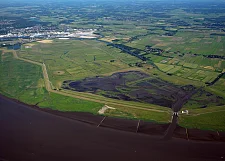 Die Luneplate im Süden von Bremerhaven steht für Nachhaltigkeit im Hafenbau: Hochwertige Ökoflächen gleichen die Eingriffe in die Natur aus, die mit der Erweiterung des Container-Terminals verbunden waren