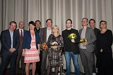 Das Bremer Tatort Team und Staatsrätin Ulrike Hiller (3.v.l.)