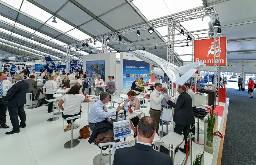 Vom 20. bis 25. Mai 2014 präsentierte sich der Luft- und Raumfahrtstandort Bremen einem internationalen Publikum auf der ILA Berlin Air Show. Besonders an den Fachbesuchertagen wurden zahlreiche aussichtsreiche Gespräche auf dem Gemeinschaftsstand geführt. Insgesamt 14 Bremer Unternehmen und Institutionen waren auf dem Bremer Messestand vertreten.