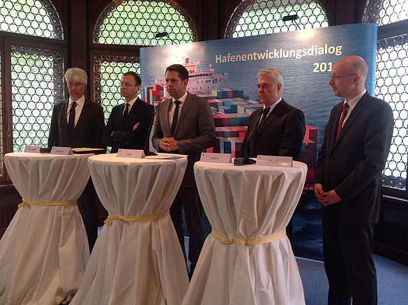 Die fünf norddeutschen Wirtschaftsminister und -senatoren tragen die Ergebnisse ihrer heutigen Sitzung in Hannover vor