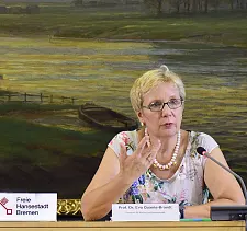 Senatorin Quante-Brandt erläutert den Wissenschaftsplan 2020
