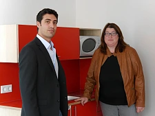 Senatorin Anja Stahmann mit Mehmet Kart, Geschäftsführer der Clearingstelle 