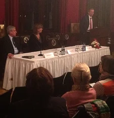 Ulrich Maly (re.) zu Gast im Bremer Rathaus zum Thema Den sozialen Zusammenhalt sichern - eine Herausforderung für Großstädte