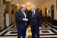 Rainer Ditzfeld (li.) zu Gast bei Bürgermeister Jens Böhrnsen