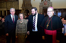 v.l.: Bürgermeister Jens Böhrnsen, Elvira Noa (Vorsitzende der Jüdischen Gemeinde Bremen), Bremens Landesrabbiner Nethanel Teitelbaum sowie Bischof Franz-Josef Bode vom Bistum Osnabrück.