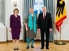 Anita Matthiessen wurde von Bundespräsident Joachim Gauck für ihr langjähriges kommunalpolitisches Engagement geehrt. | Foto: Bundesregierung / Guido Bergmann