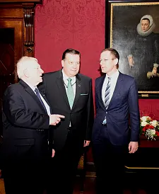 Gesprächsthema Wirtschaftspolitik: Senator Martin Günthner, Karl Engelhard und Friedhelm Ost (v.r.)
