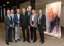 Alexander Künzel, Vorstandsvorsitzender Bremer Heimstiftung, Dr. Karl Heinz Bierlein, Stiftungsvorstand, Deutsche Stiftung für Demenzerkrankte, Gijs Wanders, Schriftsteller und Filmemacher, Herman van Hoogdalem, Künstler, Dr. Henning Scherf, Bürgermeister a.D., Christel Fangmann, Projekt und Eventmanagement, Carsten Adenäuer, Geschäftsführer Senioren Wohnpark Weser GmbH, ein Unternehmen der Residenz-Gruppe Bremen