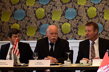 Innenminister Ralf Jäger, Innensenator Ulrich Mäurer  und Staatsrat Thomas Ehmke (v.re.) während der IMK in Bremen