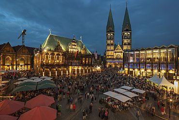 Stimmungsvoll: Der Bremer Marktplatz bei der Musikfest-Eröffnung. Foto: © Musikfest Bremen - fotoetage