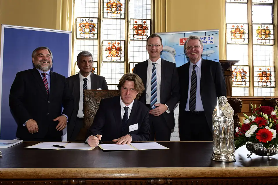 Gemeinsam stark: Bremen und Apulien vereinbarten eine engere Zusammenarbeit ihrer Raumfahrtcluster