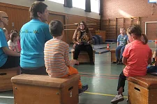 Senatorin Stahmann besuchte das Projekt "Literatur, Sport und Sprache" in St. Magnus