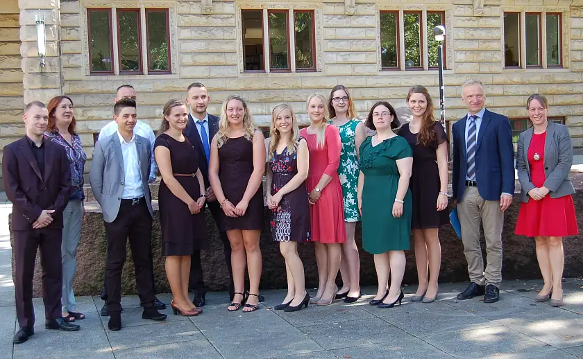 Die Absolventinnen und Absolventen des Steuerverwaltungsjahrgangs 2013