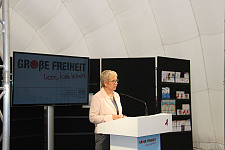 Senatorin Quante-Brandt eröffnet die Ausstellung 