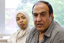 Die Sprach- und Integrationsmittler  Aicha Zergani aus Marokko und Mohammad Naim Orya aus Afghanistan